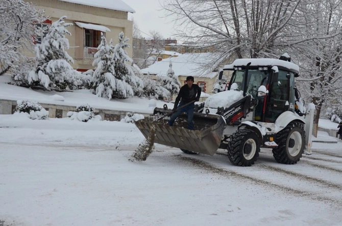 Daşkəsənə güclü qar yağıb — FOTOLAR (ÖZƏL) Daşkəsənə güclü qar yağıb — FOTOLAR (ÖZƏL)