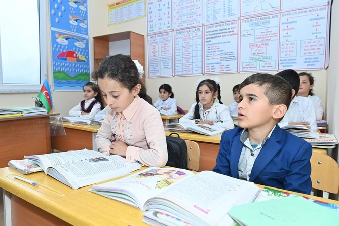 Kənd uşaqlarını xoşbəxt edən Leyla müəllimə ilə ÖZƏL MÜSAHİBƏ