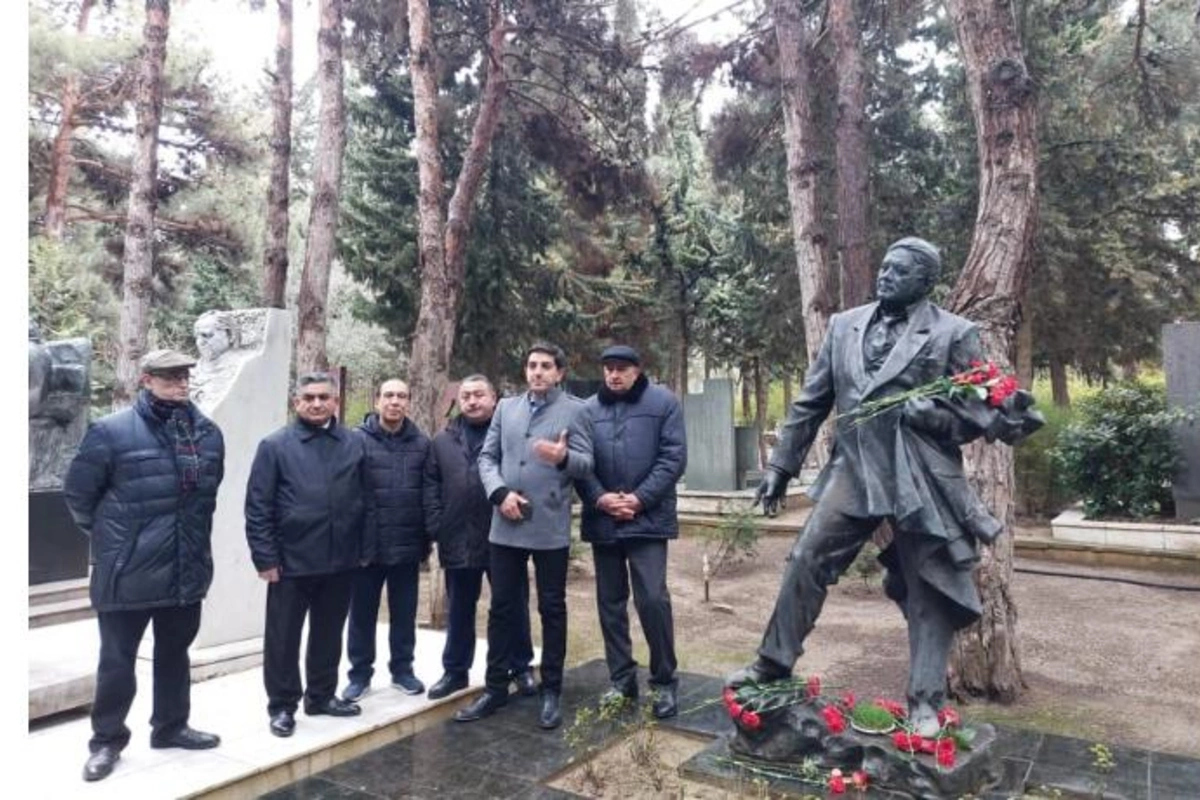 Emil Seyidəliyev: “Cabir Novruz yaradıcılığı bu gün də gənc şairlər, yazarlar üçün böyük bir örnəkdir”