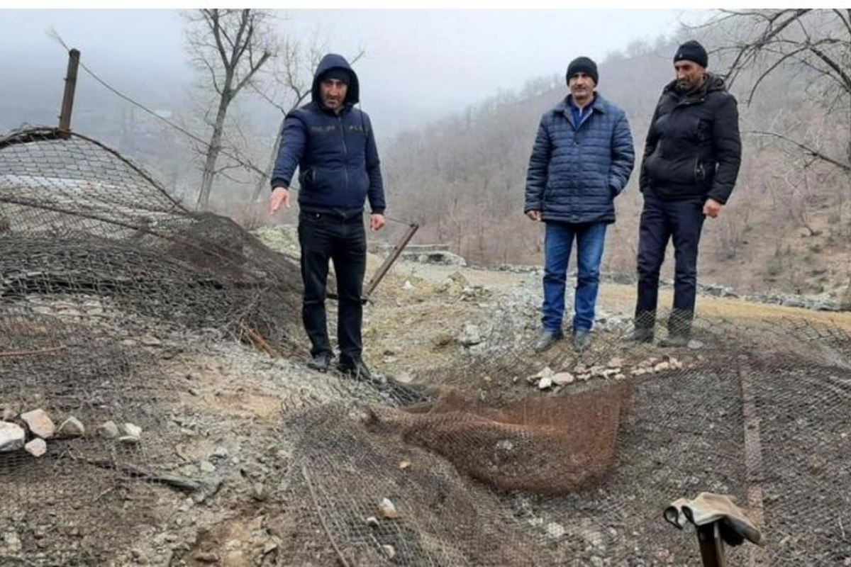 Dövlət müəssisəsindən 37 min manatlıq oğurluq etmək istəyən dəstə saxlanıldı