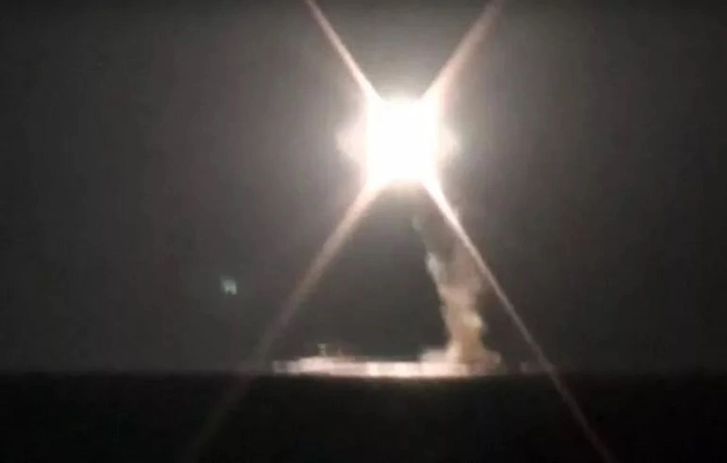 Rusiya nüvə başlığı daşıyan “Zirkon” raketinin görüntülərini yaydı — FOTO