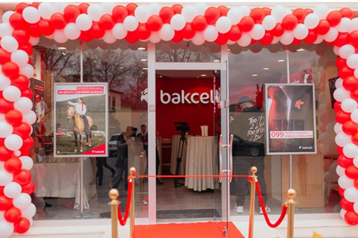 “Bakcell”in yeni konsept mağazası Bərdədə — VİDEO