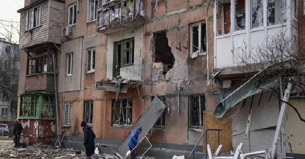 Mariupolda 20 min dinc sakin öldürülüb, meyitlər açıq havada qalıb — FOTO Mariupolda 20 min dinc sakin öldürülüb, meyitlər açıq havada qalıb — FOTO