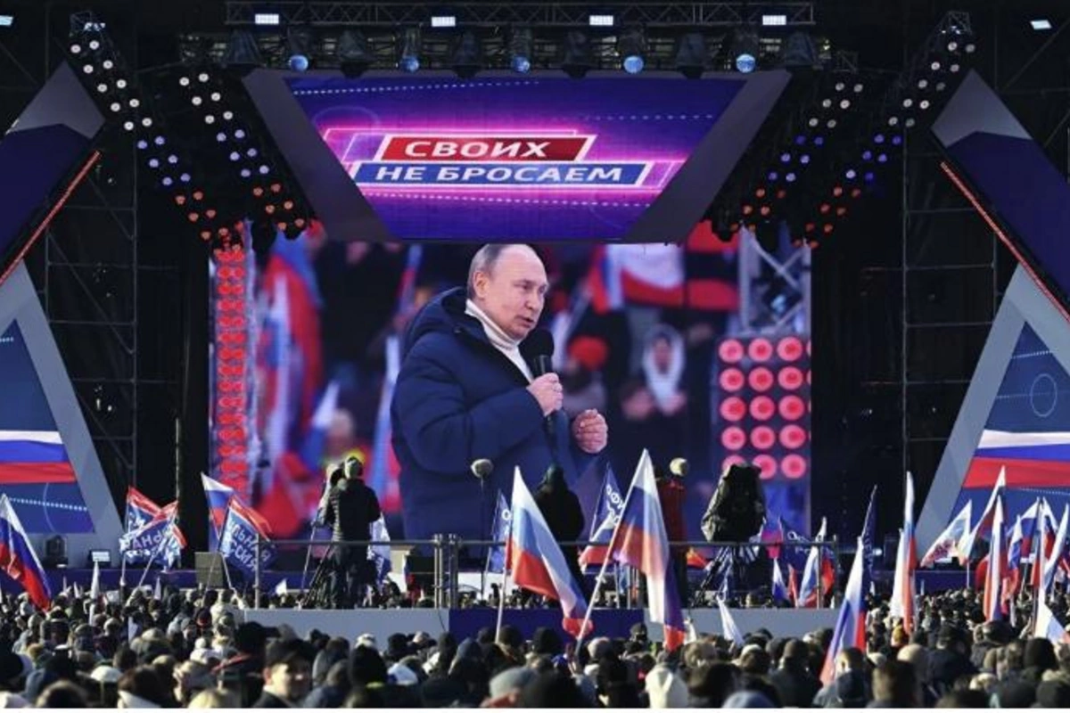 Putin xalqın qarşısına çıxdı: “Bu hərbi əməliyyatların məqsədi insanları soyqırımdan xilas etməkdir”