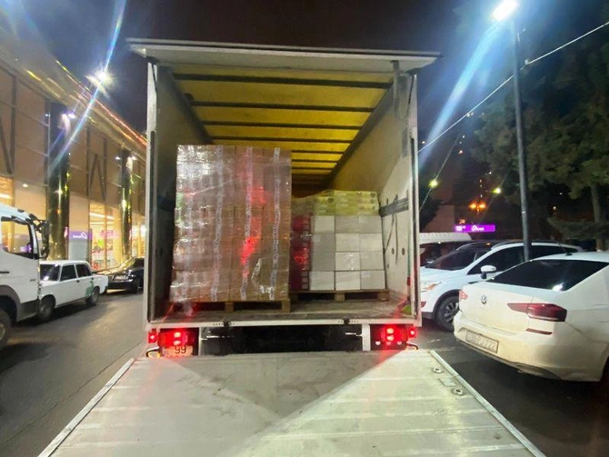 Bakıdan Kiyev sakinlərinə 30 tondan çox humanitar yardım göndərildi — FOTOLAR