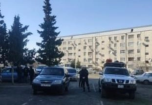 Güclü külək Gəncədə fəsadlar törətdi — FOTOLAR