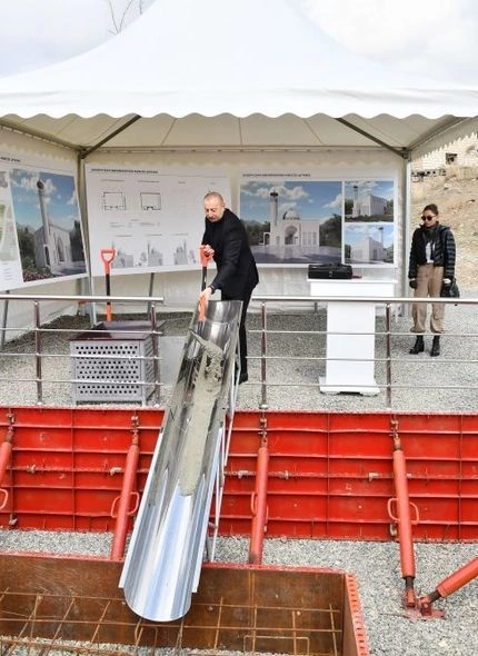 Suqovuşanda ikimərtəbəli yeni məscidin təməli qoyulub — FOTO