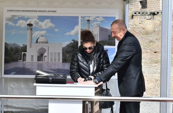 Suqovuşanda ikimərtəbəli yeni məscidin təməli qoyulub — FOTO