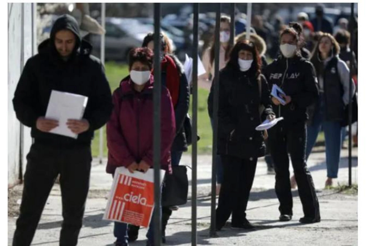 Bu ölkə koronavirus pasportunu ləğv edir