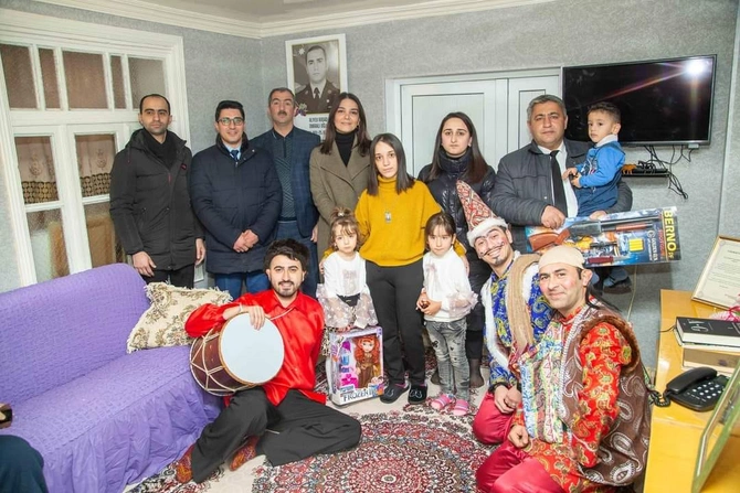 Salyanda şəhid ailələrinin övladları üçün bayram tədbiri keçirildi — FOTOLAR Salyanda şəhid ailələrinin övladları üçün bayram tədbiri keçirildi — FOTOLAR