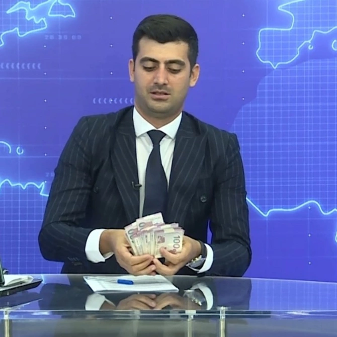 “Camaata yumor lazımdır”— MÜSAHİBƏ