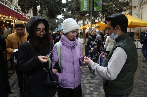 Bakıda Ukraynaya dəstək aksiyası keçirildi — FOTOLAR