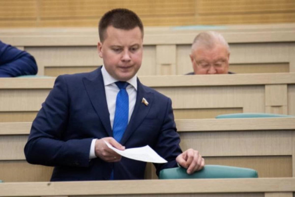 Duma sədri Jirinovskinin öldüyünü yazan deputatı istefa verməyə çağırdı