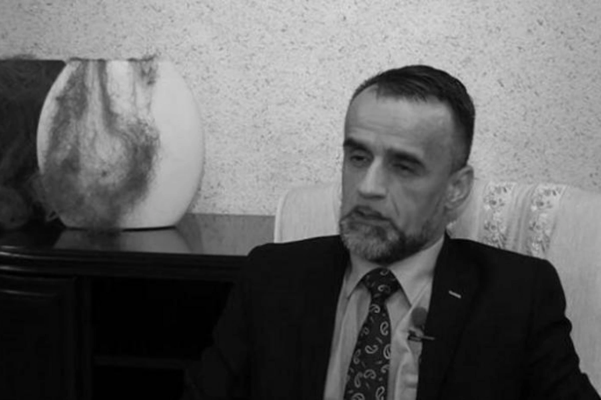 İmperialistlər hamısı bir bezin qırağıdır...