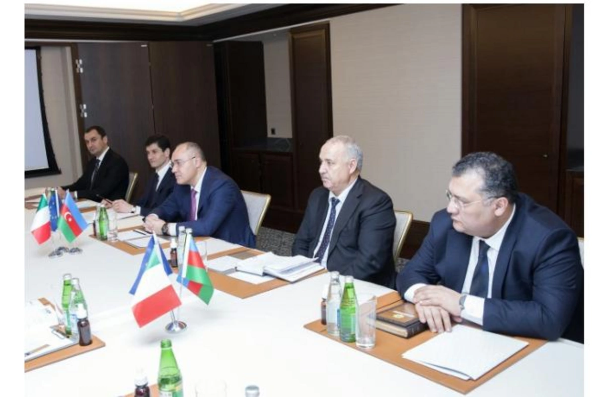 Səfər Mehdiyev italiyalı həmkarı ilə görüşdü