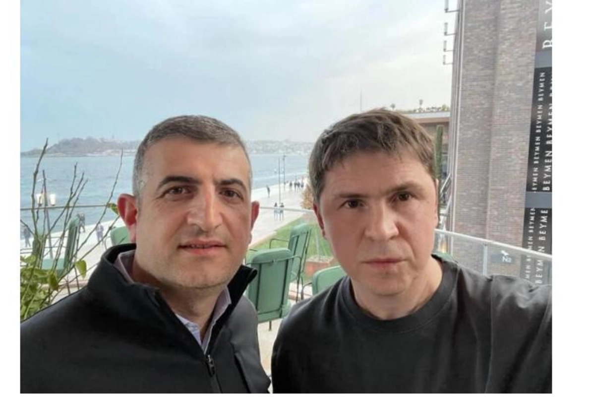 Podolyak “Bayraktar”ın yaradıcısı ilə görüşdü