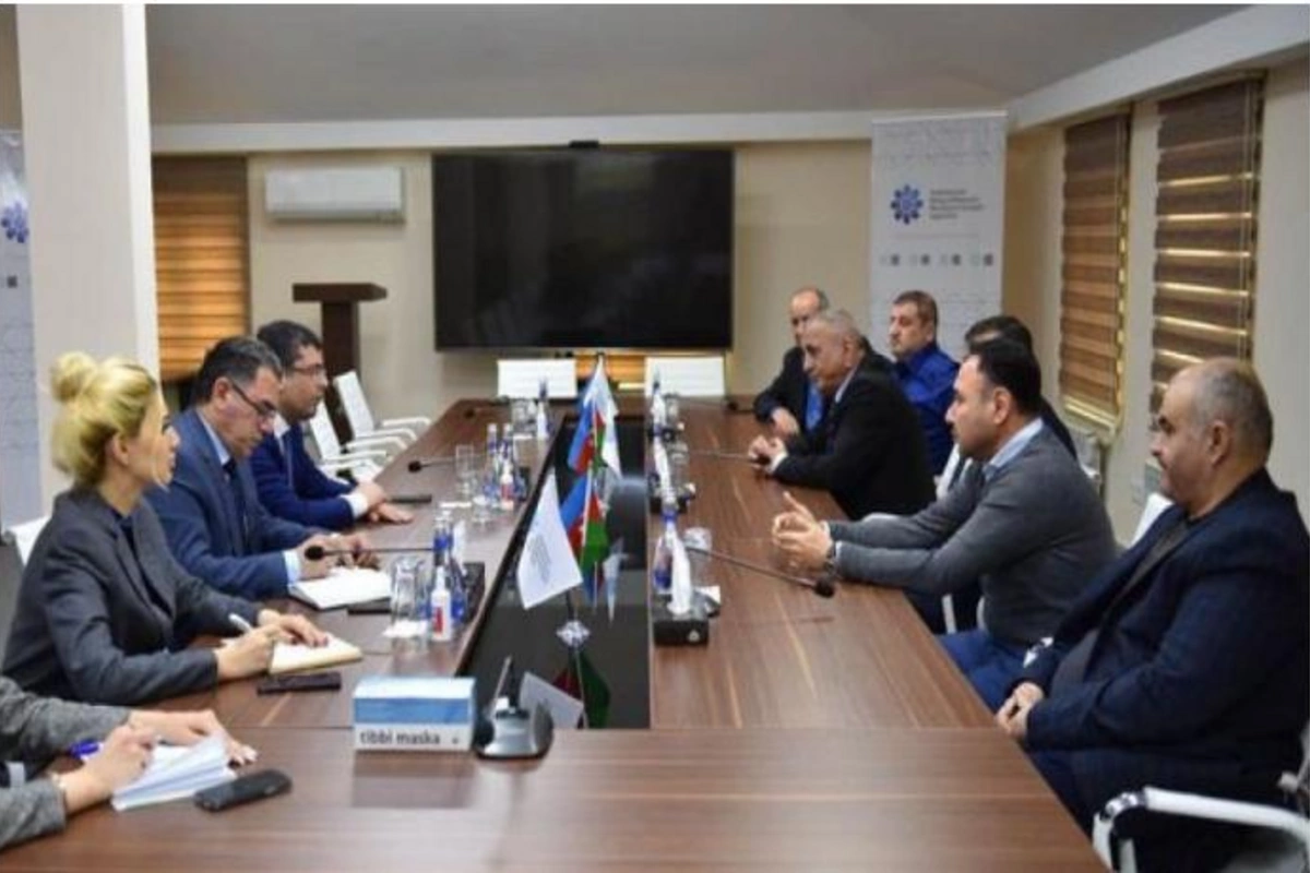 MEDİA-da yayım şirkətlərinin problemləri müzakirə edildi — FOTO