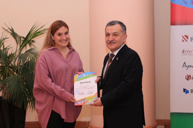 “Başla!” adlı sərgi baş tutdu — FOTOLAR “Başla!” adlı sərgi baş tutdu — FOTOLAR