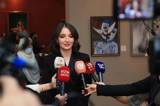 “Başla!” adlı sərgi baş tutdu — FOTOLAR “Başla!” adlı sərgi baş tutdu — FOTOLAR