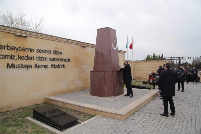 Salyanda “31 Mart – Azərbaycanlıların Soyqırımı Günü” ilə əlaqədar tədbir keçirildi — FOTOLAR