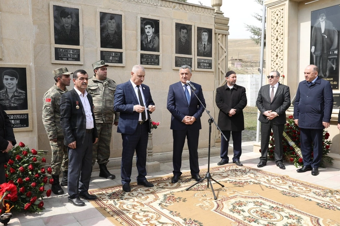 Abşeronda 31 mart Azərbaycanlıların Soyqırımı Günü anım tədbirləri ilə qeyd edildi — FOTOLAR