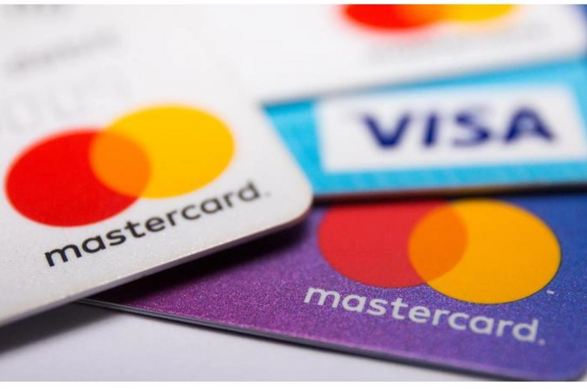 “Visa” və “Mastercard” Rusiyadakı fəaliyyətini dayandırdı
