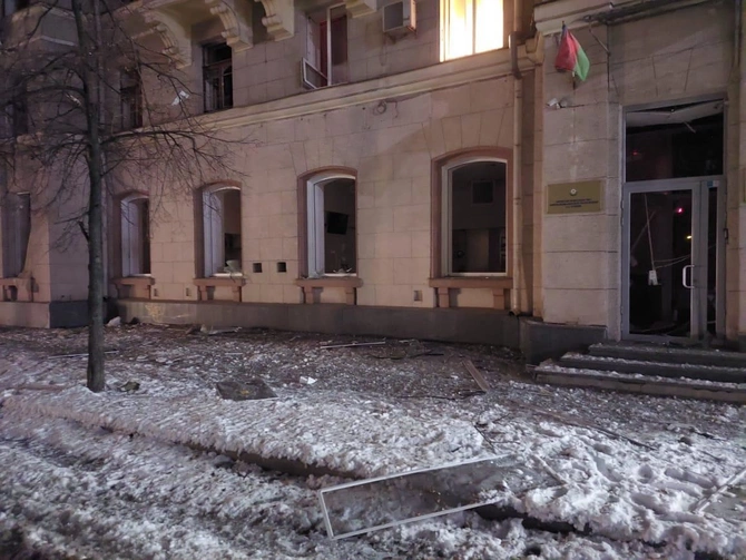 Azərbaycanın Xarkovdakı konsulluğu raketlə vuruldu — FOTOLAR