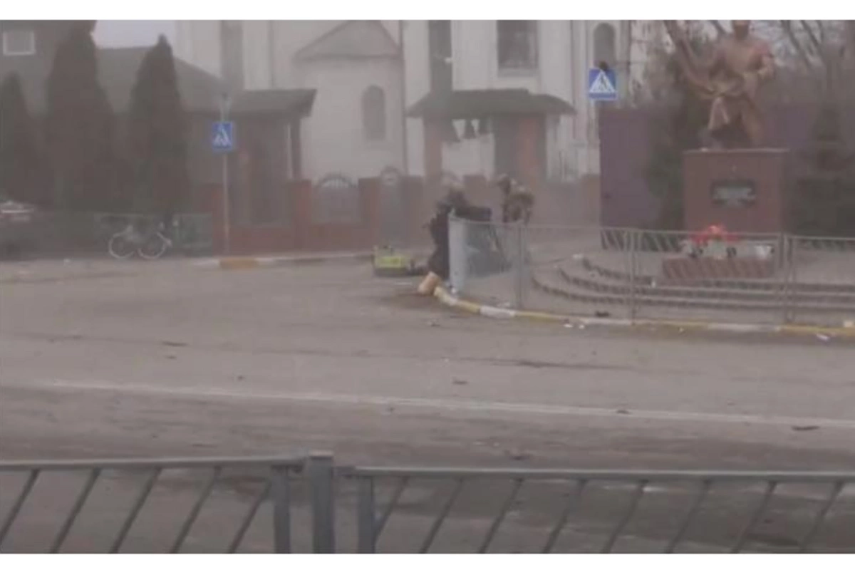 Rusiya qoşunları İrpendə mülki əhalini belə bombalayır — ANBAAN VİDEO