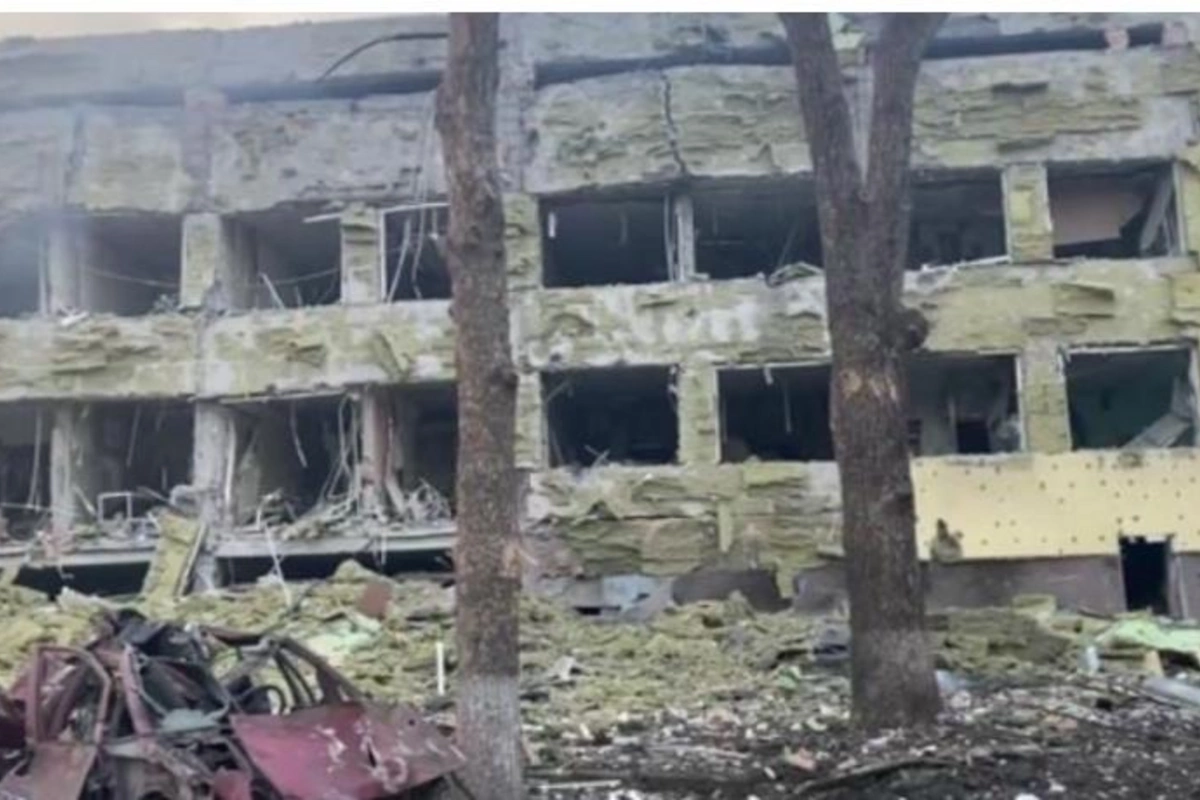 Mariupolda doğum evinə hücum oldu