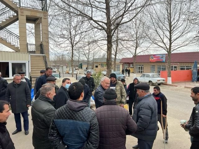 Alı Alıyev bayram günlərində vətəndaşlarla görüşdü, problemlərini dinlədi — FOTOLAR
