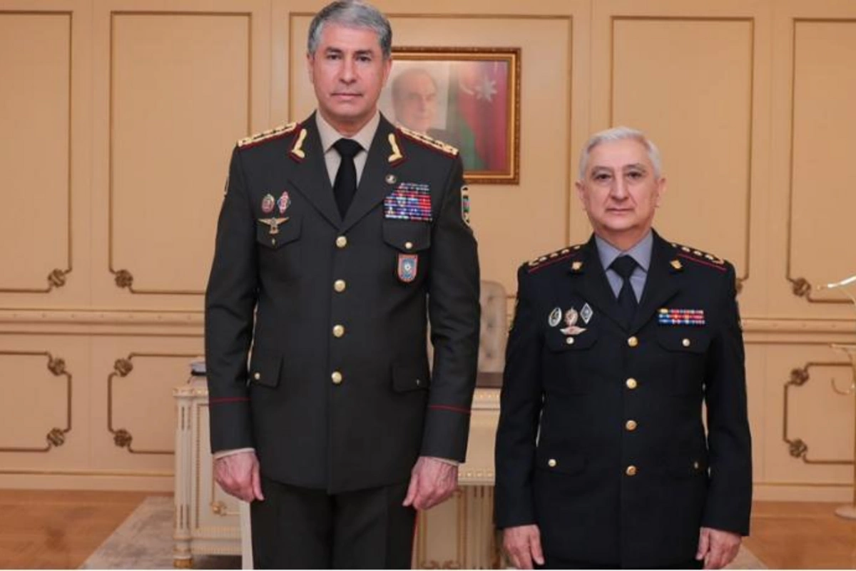 Vilayət Eyvazov Mahir Əhmədovu qüsursuz xidmətlərinə görə təltif etdi