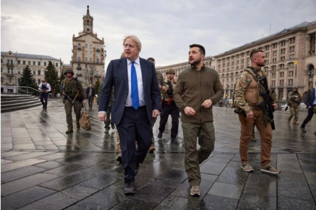 Conson yaxın günlərdə zirehli texnikanın Ukraynaya təhvil veriləcəyini açıqladı