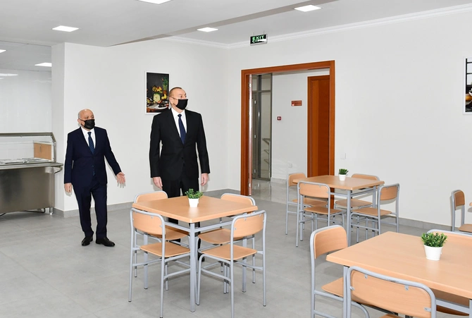 Prezident İlahiyyat İnstitutunun yeni binasının açılışında iştirak edib — FOTOLAR (YENİLƏNDİ) Prezident İlahiyyat İnstitutunun yeni binasının açılışında iştirak edib — FOTOLAR (YENİLƏNDİ)