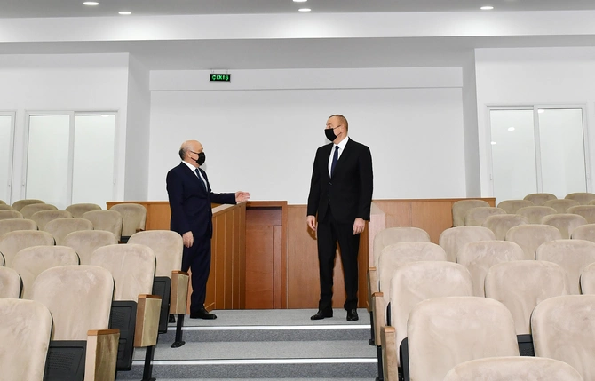 Prezident İlahiyyat İnstitutunun yeni binasının açılışında iştirak edib — FOTOLAR (YENİLƏNDİ) Prezident İlahiyyat İnstitutunun yeni binasının açılışında iştirak edib — FOTOLAR (YENİLƏNDİ)