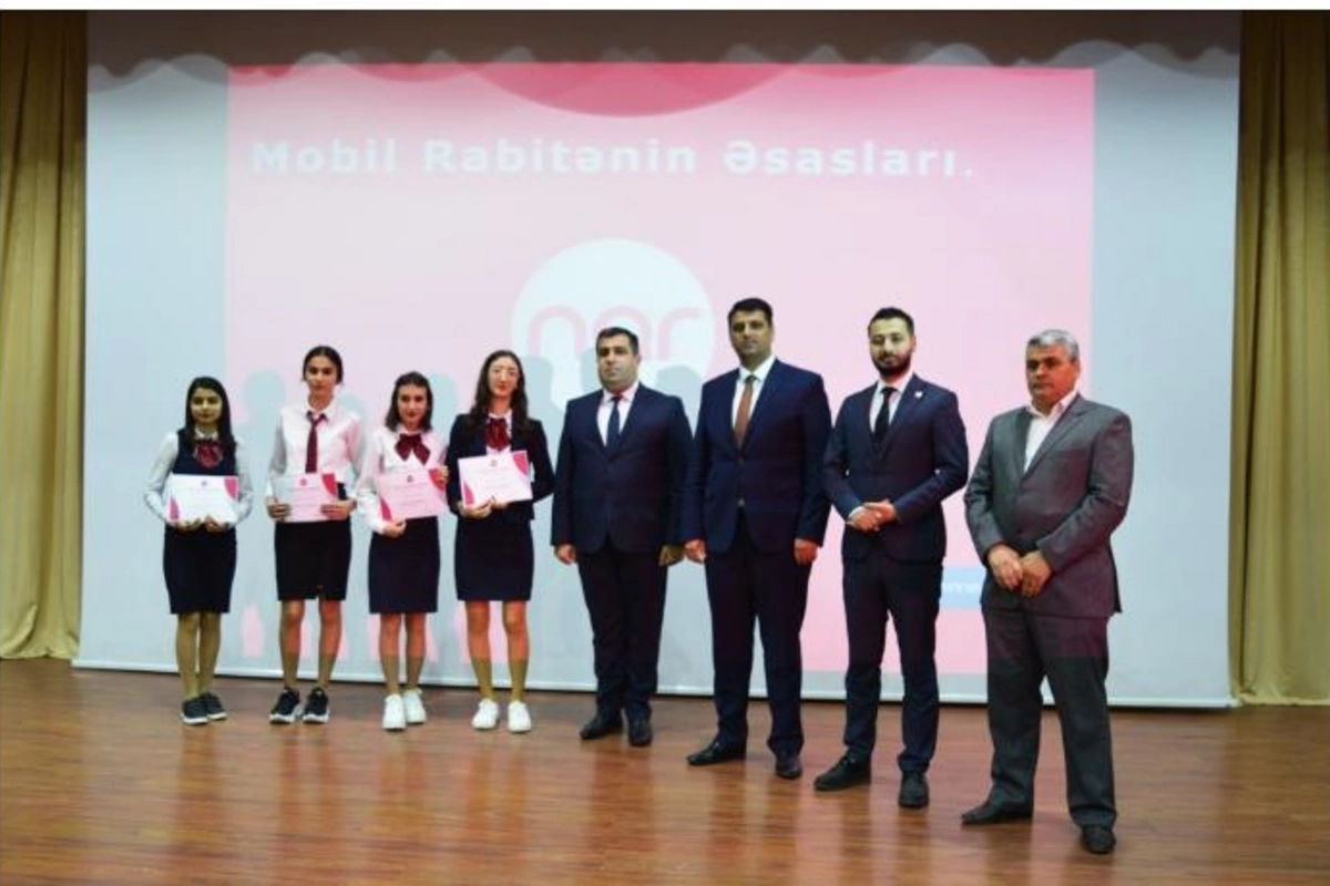 Naxçıvan Dövlət Universitetində “Mobil rabitə təlimi” keçirildi — FOTOLAR