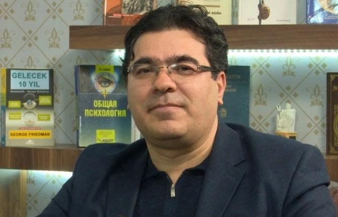 Təhsil eksperti: “Yanlış anlaşılmasın, kurikulum ləğv edilməyib” Təhsil eksperti: “Yanlış anlaşılmasın, kurikulum ləğv edilməyib”
