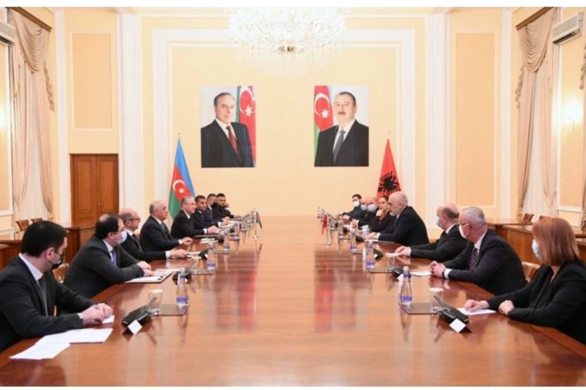 Əli Əsədov Albaniyanın Baş naziri Edi Rama ilə görüşdü