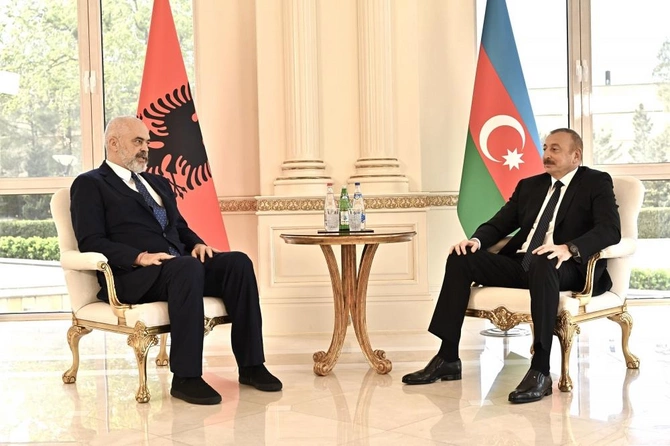 Prezident Albaniyanın Baş naziri ilə görüşdü — FOTO Prezident Albaniyanın Baş naziri ilə görüşdü — FOTO