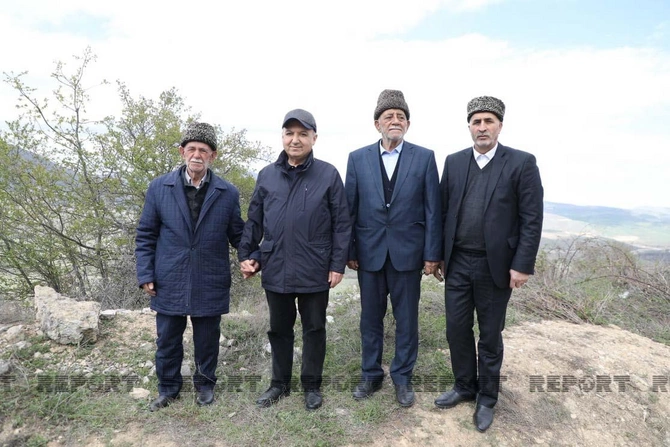 Azərbaycanın xristian icma nümayəndələri Hadrutda — FOTOLAR Azərbaycanın xristian icma nümayəndələri Hadrutda — FOTOLAR