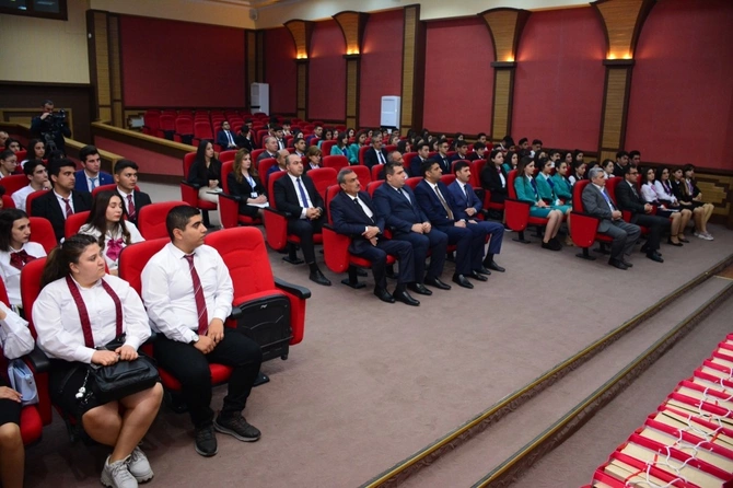 Naxçıvan Dövlət Universitetində “Mobil rabitə təlimi” keçirildi — FOTOLAR