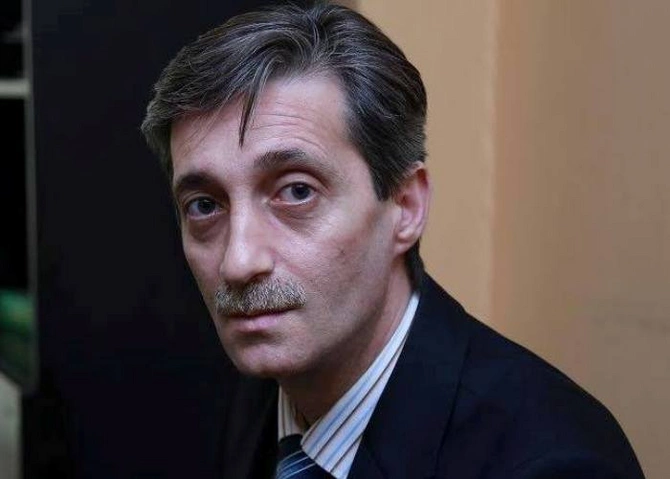 “Rusiya geopolitik labirintə düşüb və çıxa bilmir” “Rusiya geopolitik labirintə düşüb və çıxa bilmir”