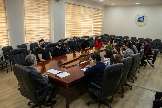 Qərbi Kaspi Universitetinin tələbəsi təhsilini Polşada davam etdirəcək — FOTOLAR Qərbi Kaspi Universitetinin tələbəsi təhsilini Polşada davam etdirəcək — FOTOLAR