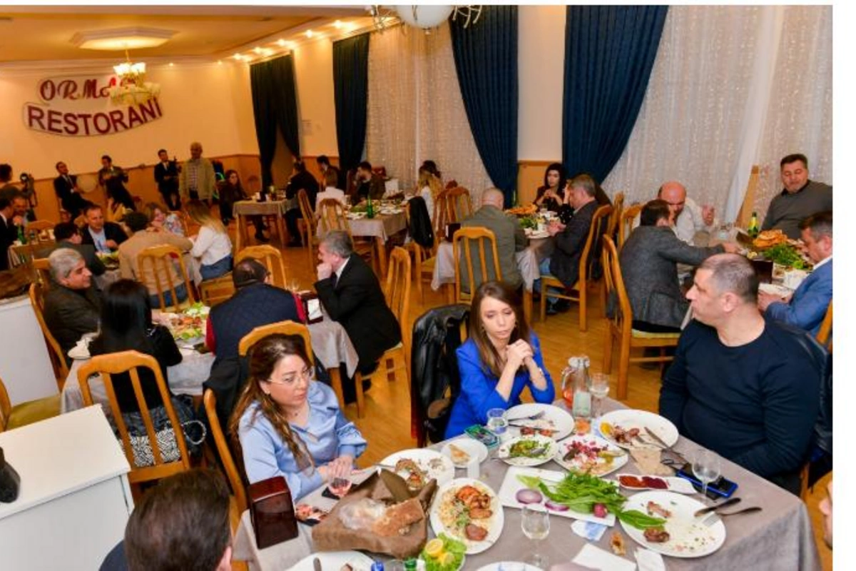 AY Partiya media mənsubları ilə iftar süfrəsində bir araya gəldi — FOTOLAR