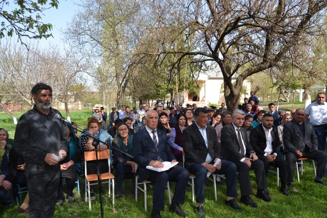 Alı Alıyev Şükürbəylidə vətəndaşlarla görüş keçirdi — FOTOLAR
