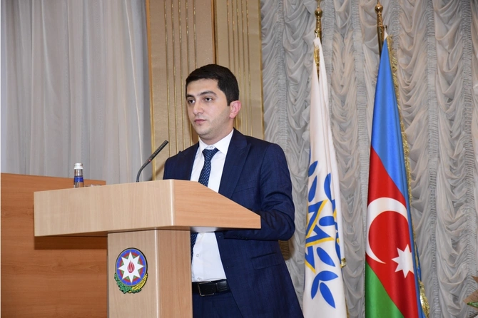 Gəncliyin gələcəyə baxışı... — FOTOLAR Gəncliyin gələcəyə baxışı... — FOTOLAR