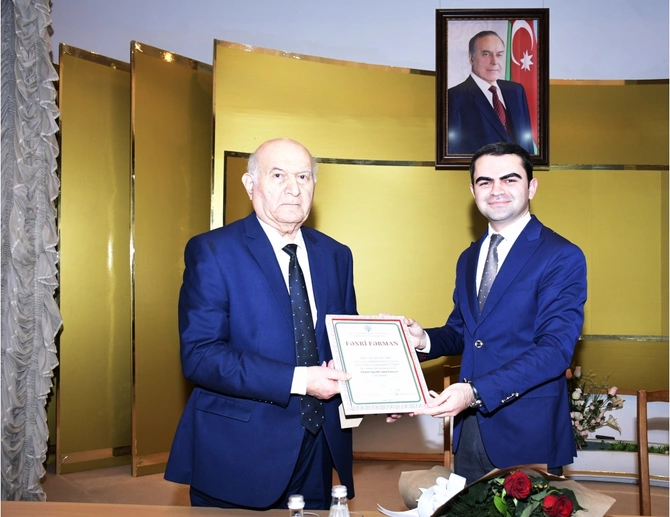 Gəncliyin gələcəyə baxışı... — FOTOLAR Gəncliyin gələcəyə baxışı... — FOTOLAR