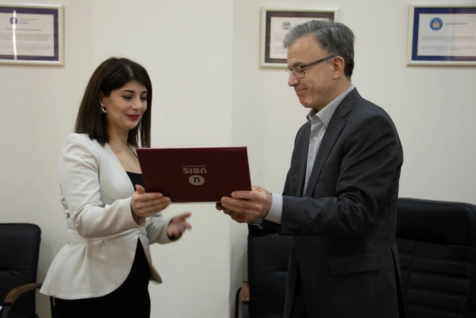 UBİS Universitetinin MBA proqramının məzunlarına diplomlar təqdim edildi — FOTOLAR