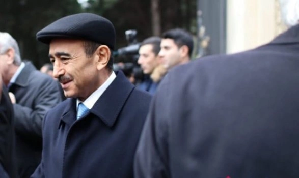 Eynulla Fətullayev Əli Həsənovun agentura şəbəkəsini ifşa etdi — FOTOLAR