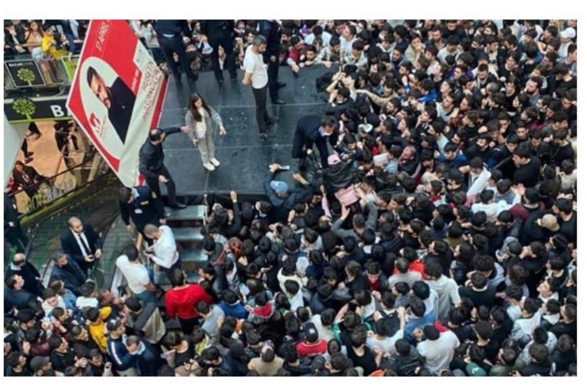 Bakıda blogerlə görüşdə insanları kəmərlə vuran şəxs həbs olundu