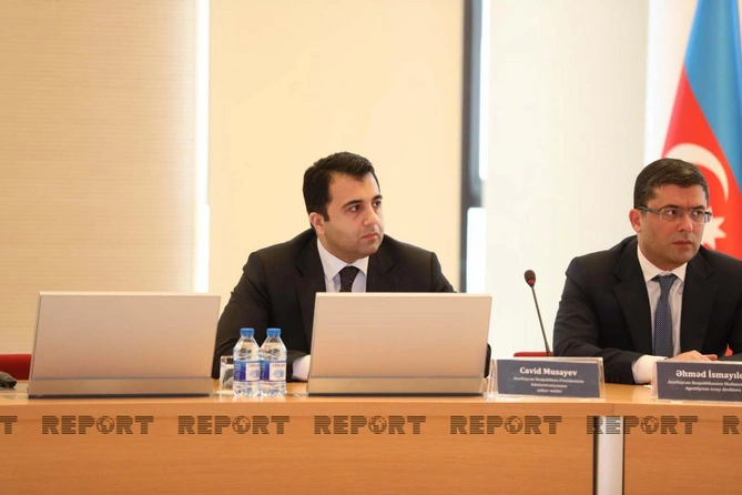 “Media və kommunikasiya siyasəti medianın gözü ilə” mövzusunda seminar keçirildi — YENİLƏNİB “Media və kommunikasiya siyasəti medianın gözü ilə” mövzusunda seminar keçirildi — YENİLƏNİB